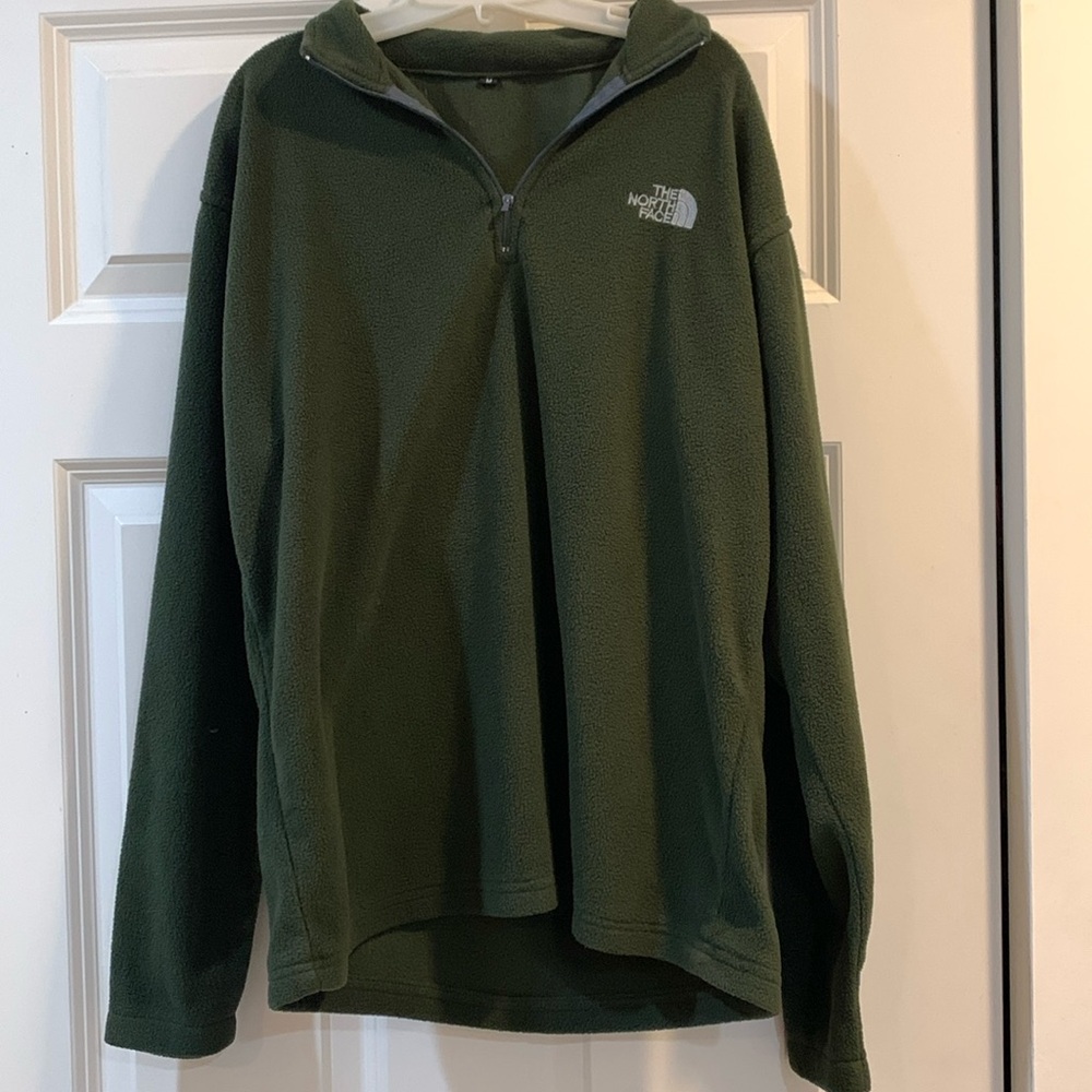 NEW -- FLASH SALE -- The North Face Forest Green Fleece 1/4 zip Jacket -- Medium
